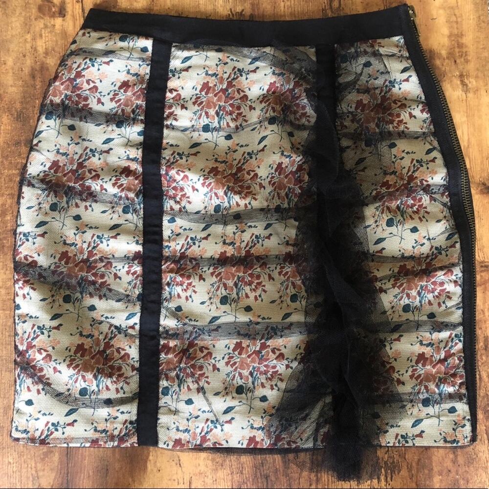 Forever 21 Twelve by Twelve Floral Ruffle Mesh Ruched Lace Mini Pencil Skirt M